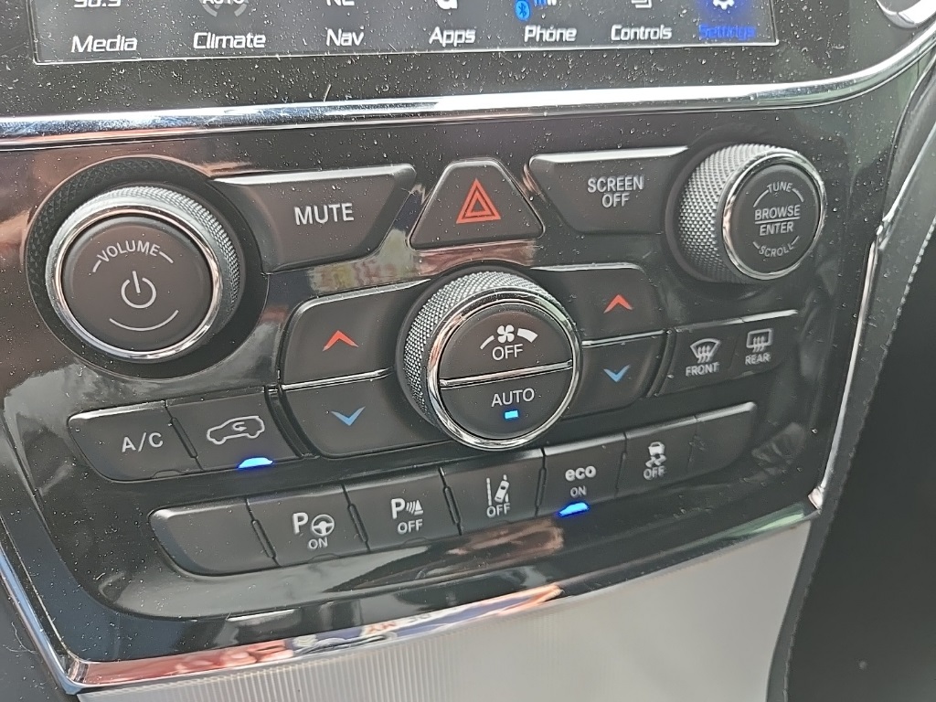 Vehicle image 61 of 105