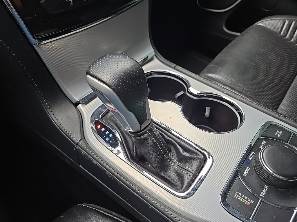 Vehicle image 63 of 105