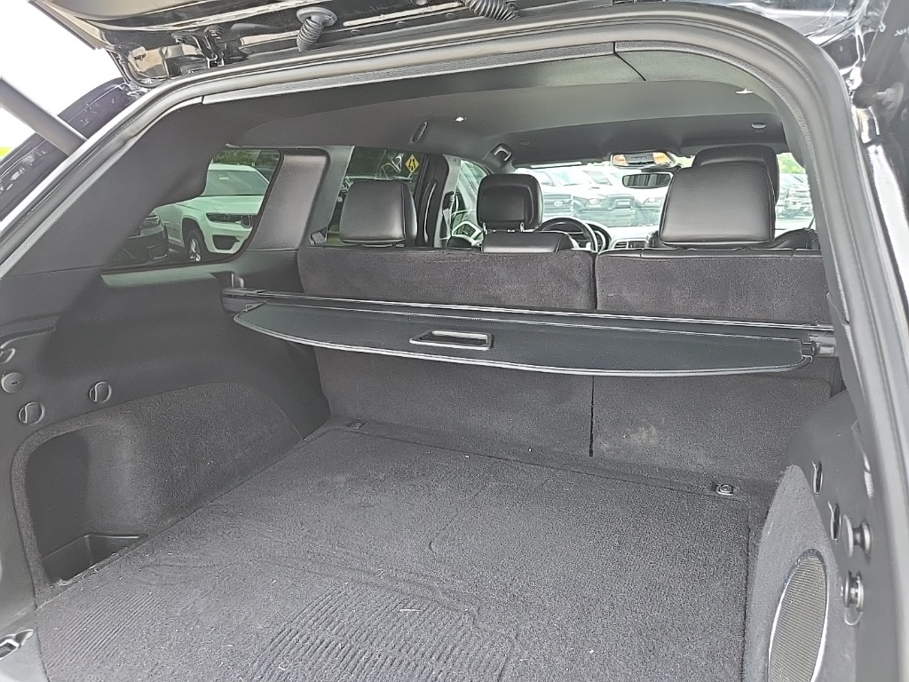Vehicle image 102 of 105