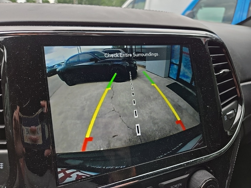 Vehicle image 59 of 105