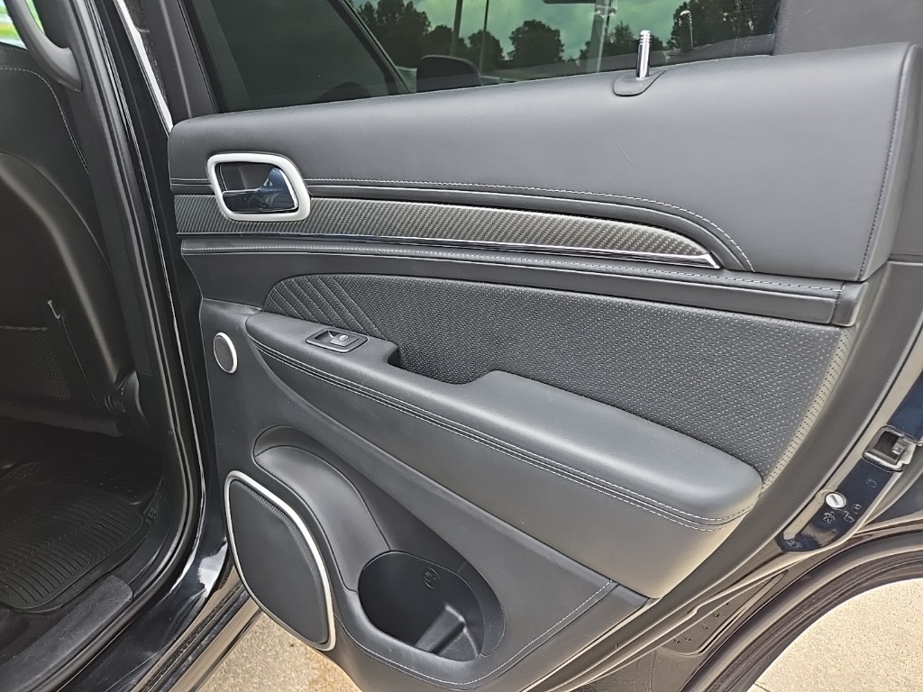 Vehicle image 83 of 105