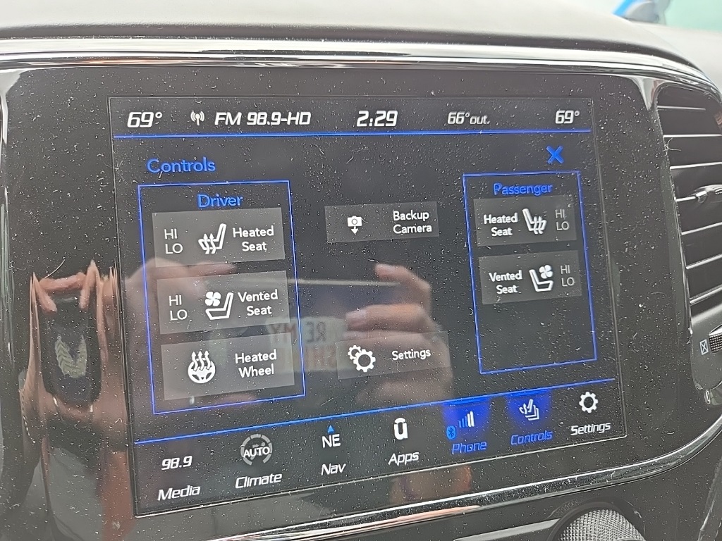 Vehicle image 57 of 105