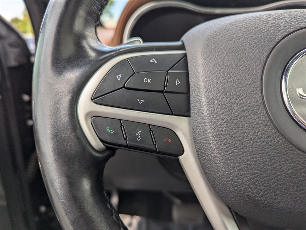 Vehicle image 27 of 30