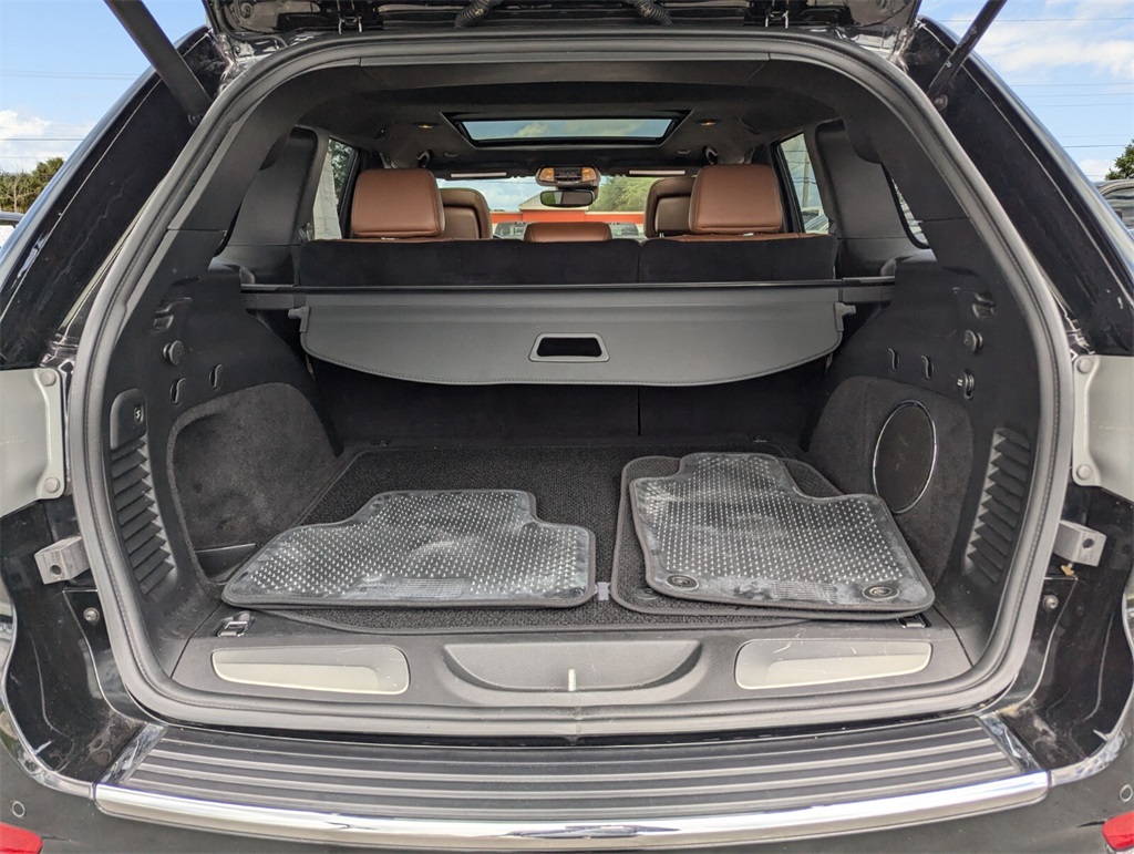Vehicle image 15 of 30