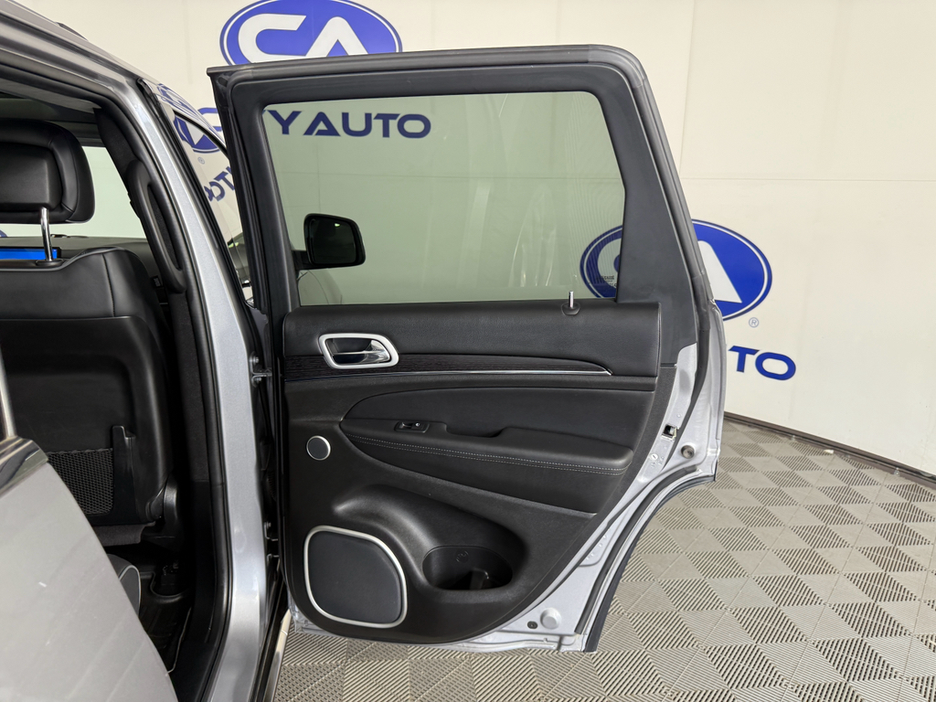 Vehicle image 13 of 27