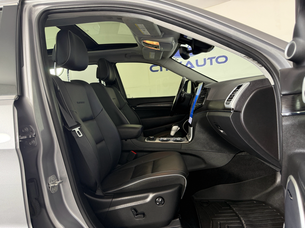 Vehicle image 10 of 27