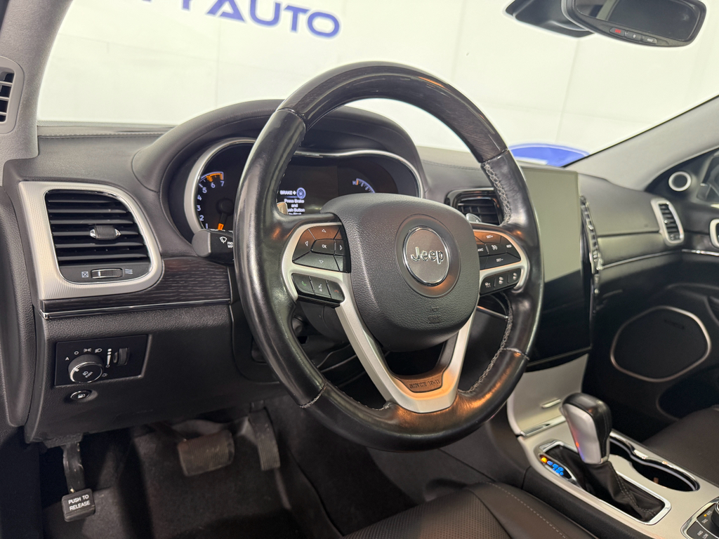 Vehicle image 17 of 27