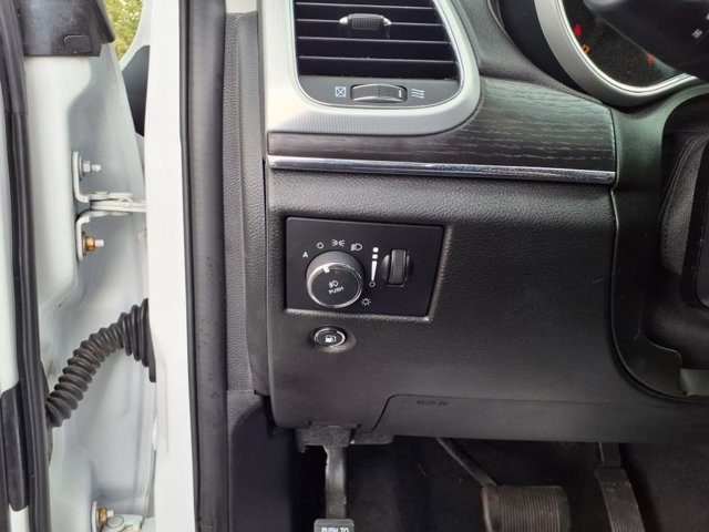 Vehicle image 22 of 30