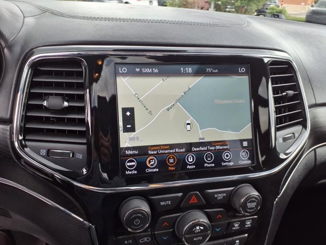 Vehicle image 17 of 30