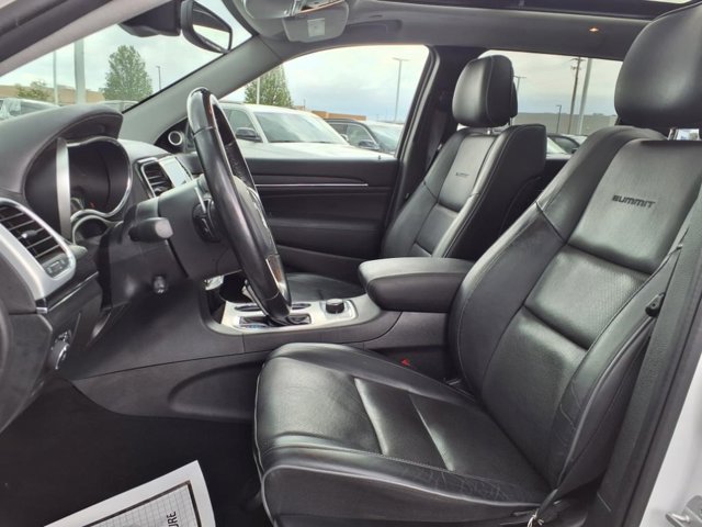 Vehicle image 12 of 30