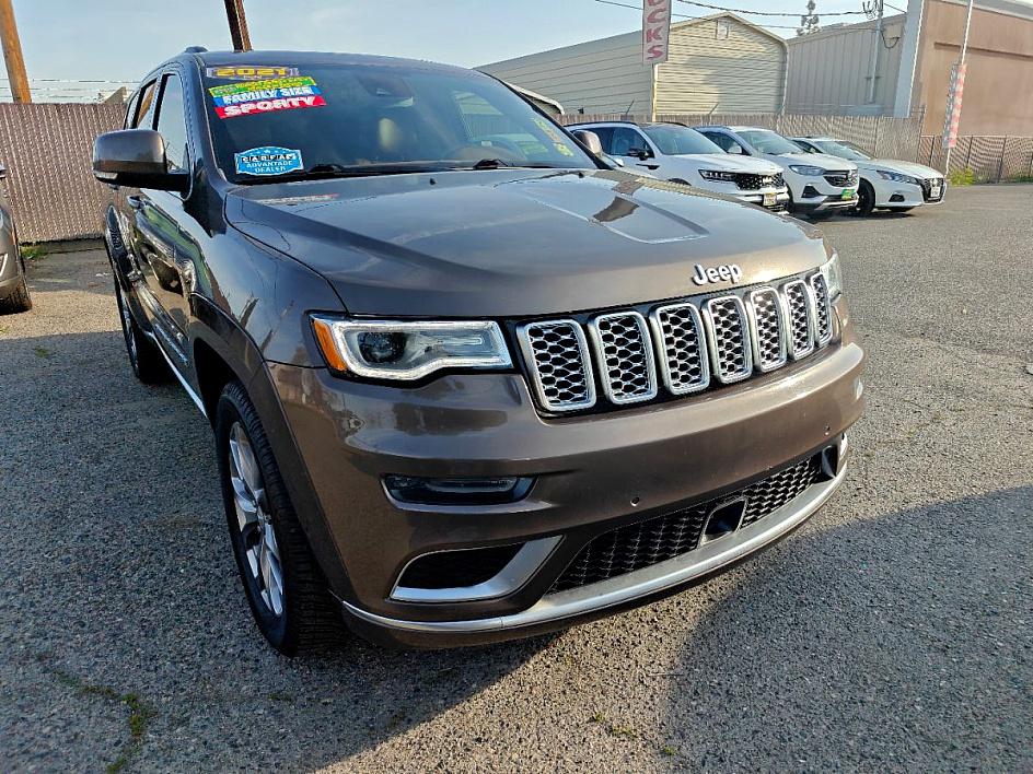 Vehicle image 9 of 36