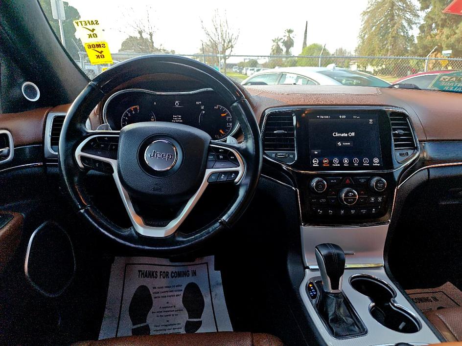 Vehicle image 21 of 36