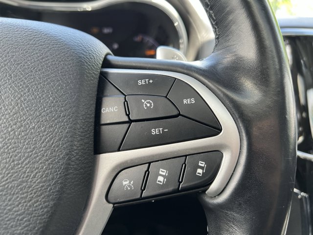 Vehicle image 19 of 37
