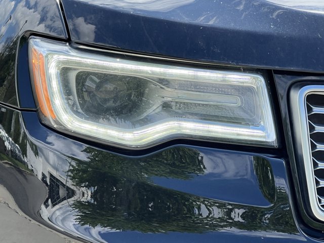 Vehicle image 10 of 37