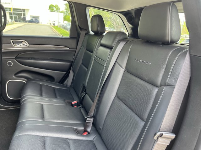 Vehicle image 31 of 37