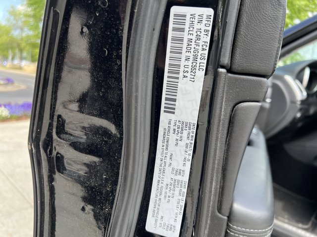 Vehicle image 36 of 37