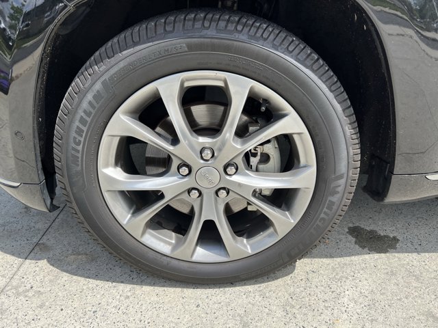Vehicle image 12 of 37