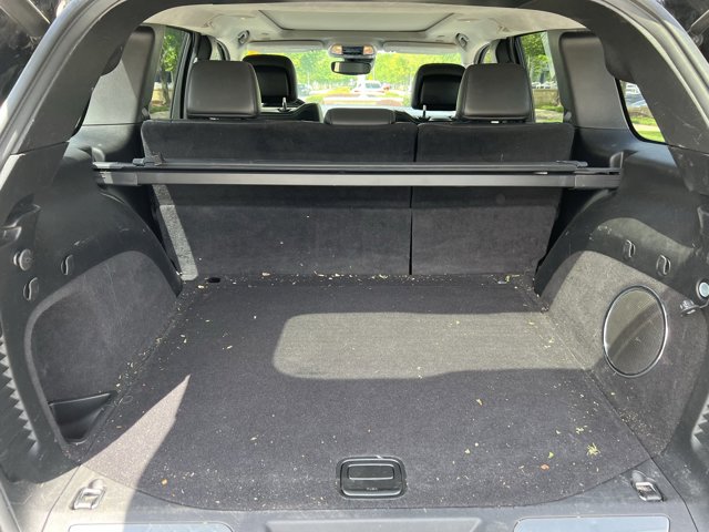 Vehicle image 33 of 37