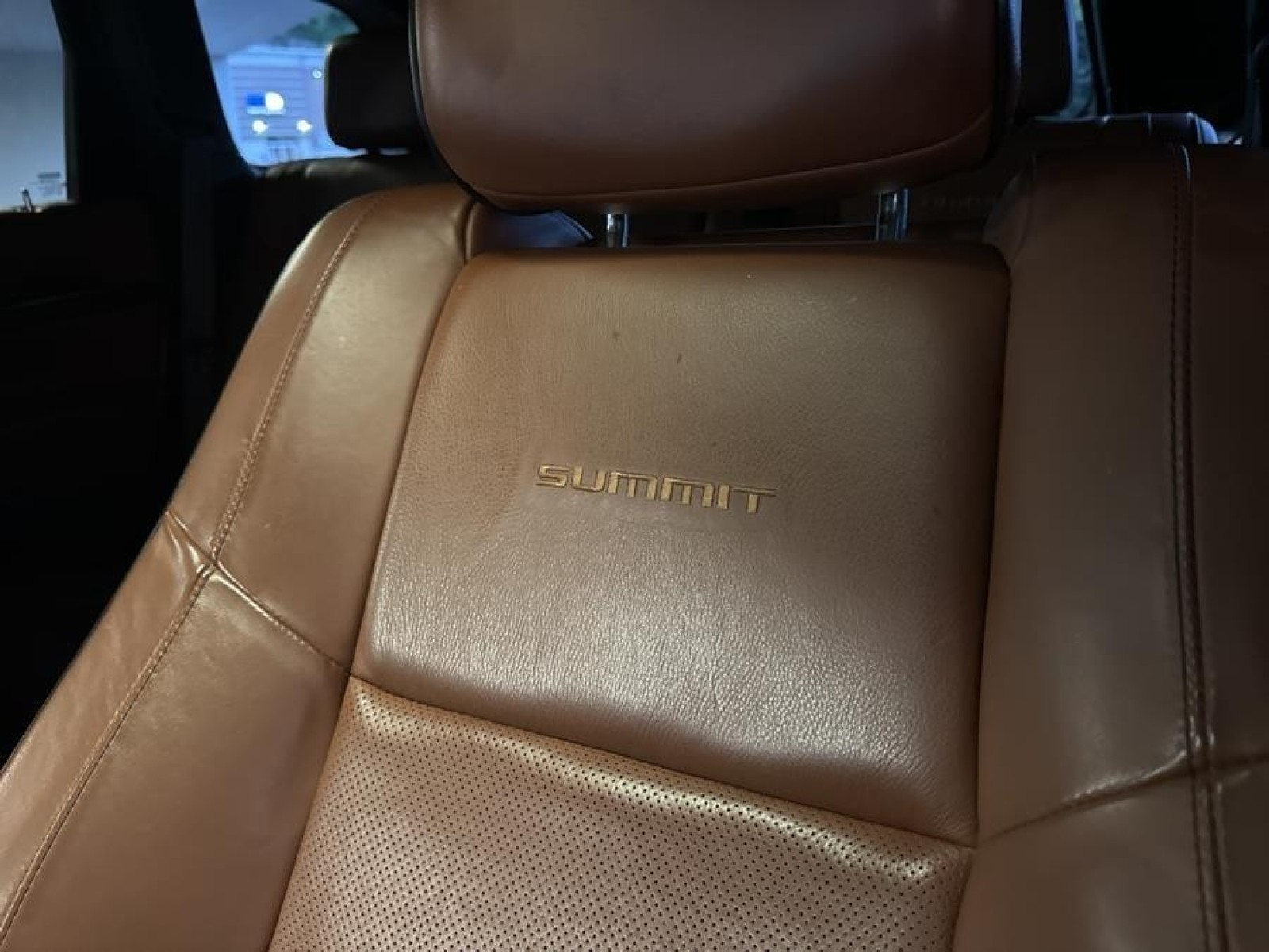 Vehicle image 19 of 34