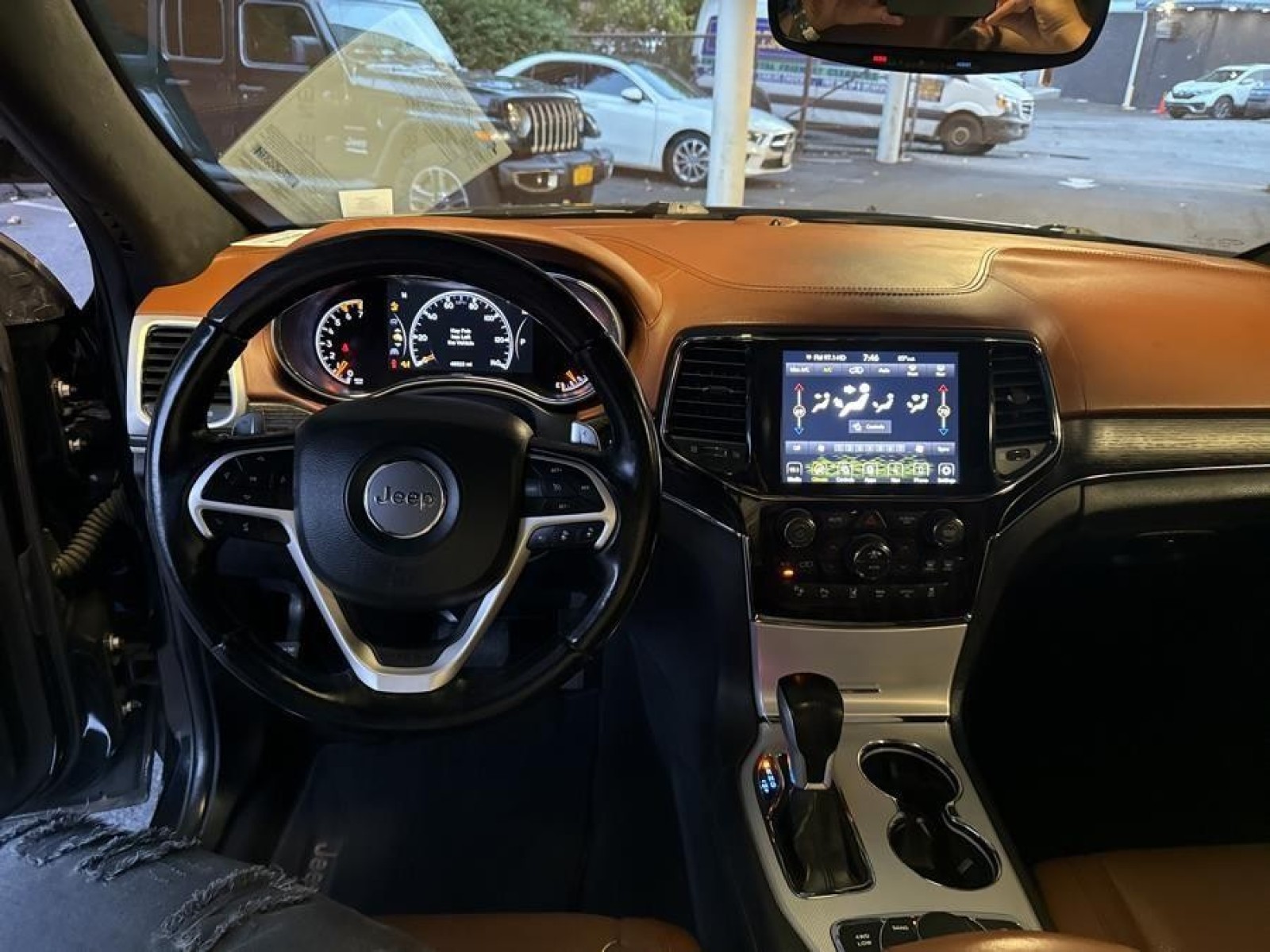 Vehicle image 23 of 34