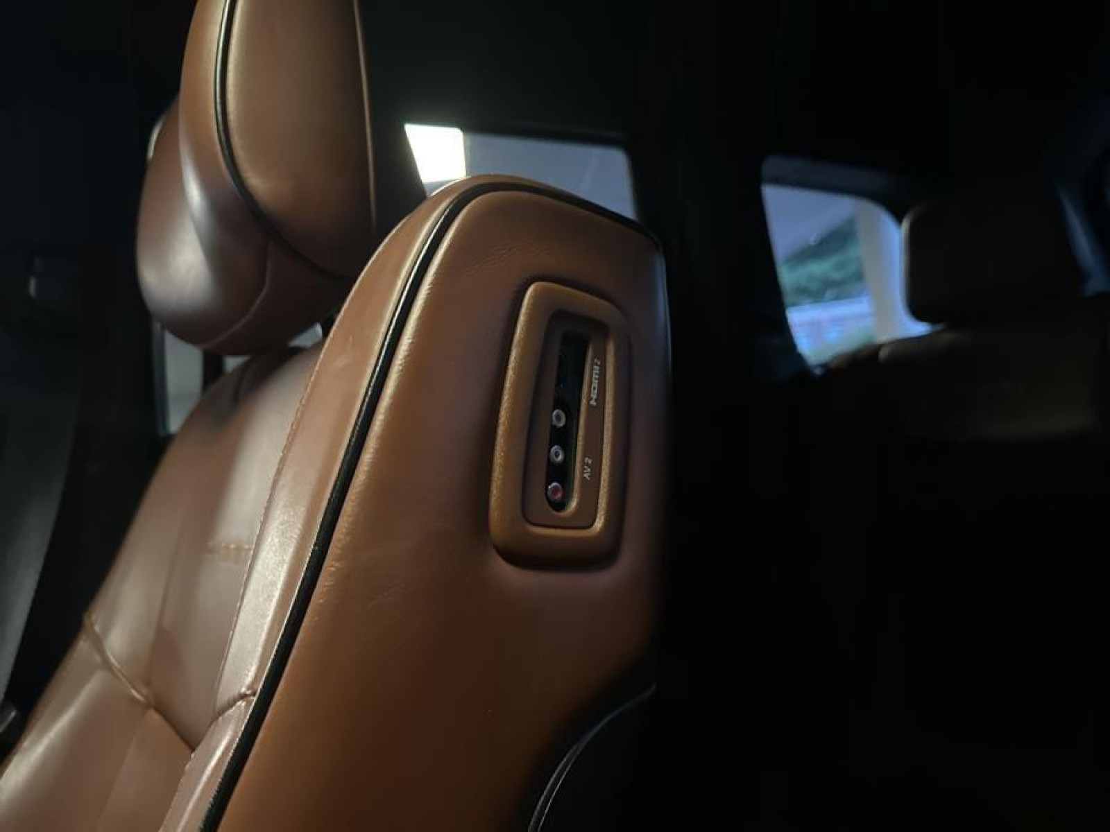 Vehicle image 20 of 34
