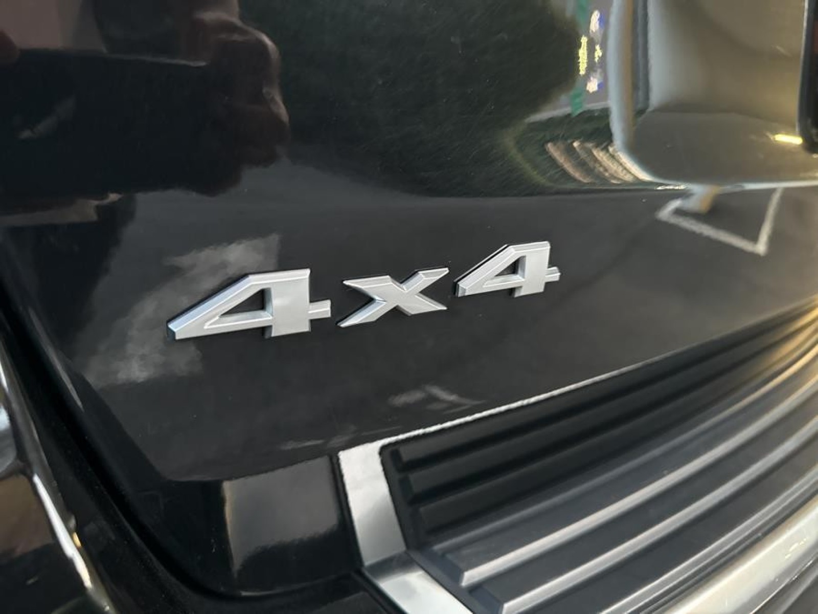 Vehicle image 9 of 34