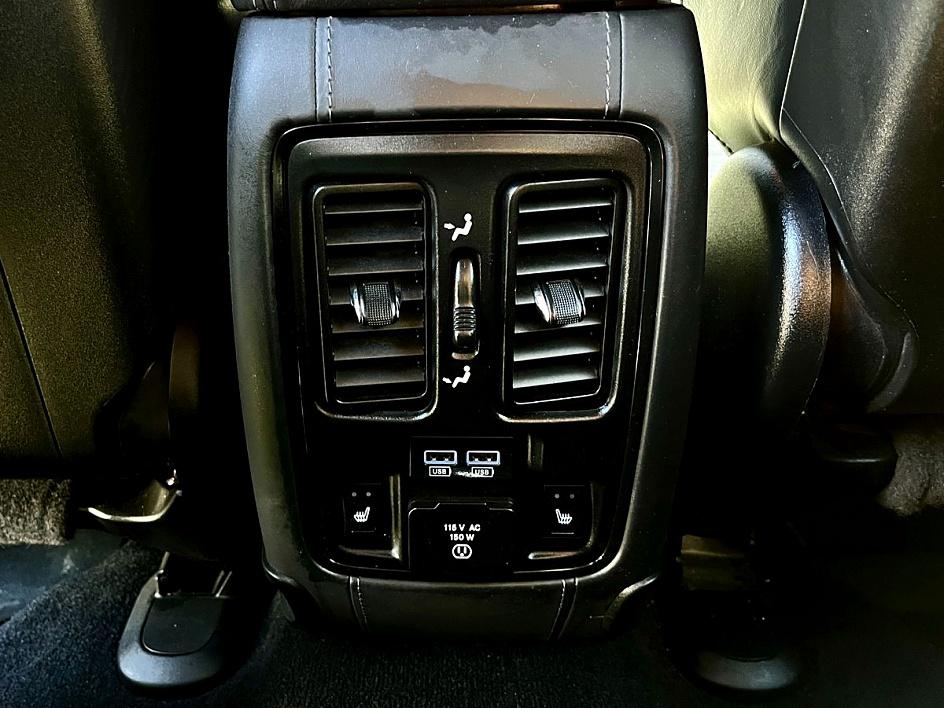 Vehicle image 25 of 48