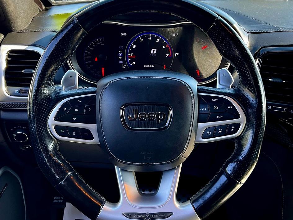 Vehicle image 28 of 48