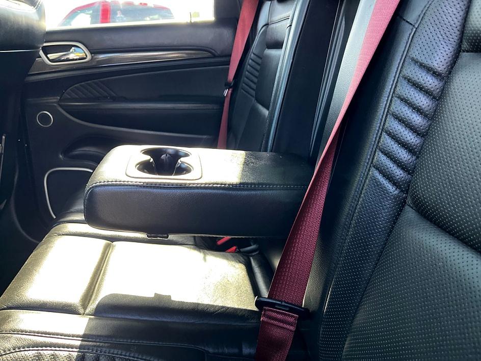 Vehicle image 23 of 48