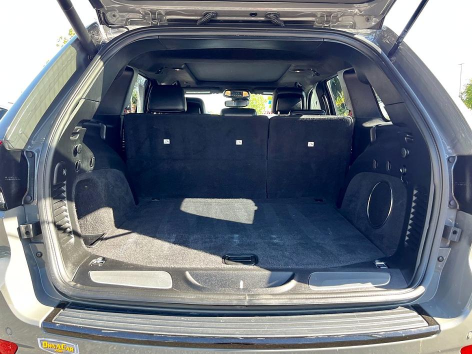 Vehicle image 9 of 48
