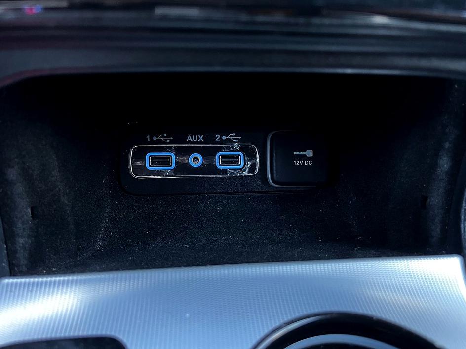 Vehicle image 44 of 48