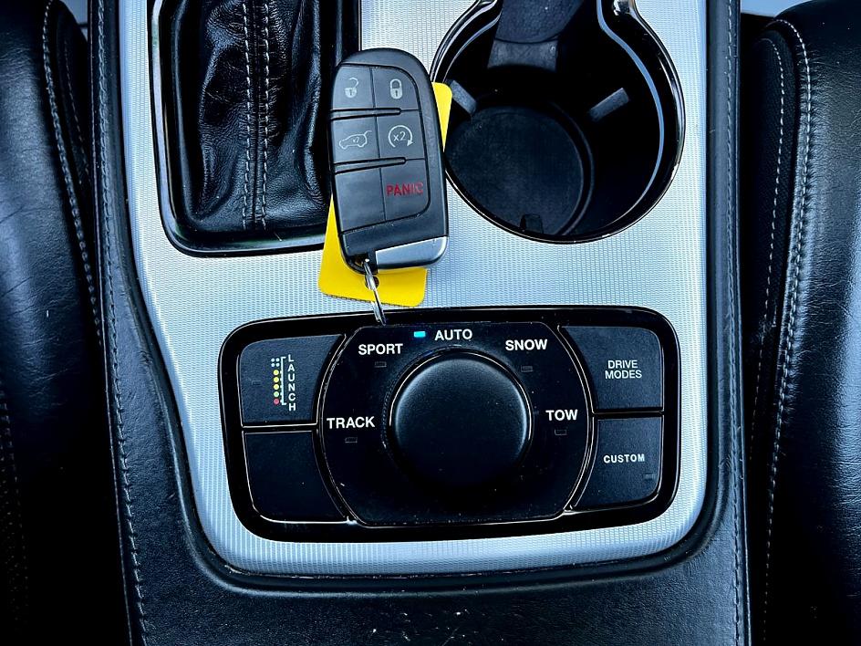 Vehicle image 46 of 48