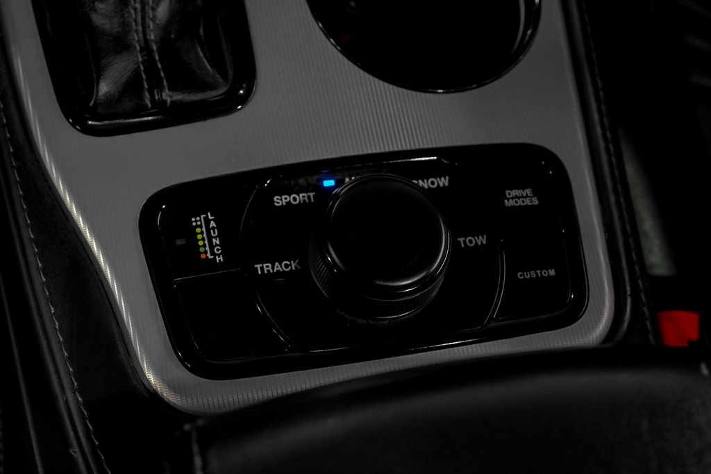 Vehicle image 21 of 41