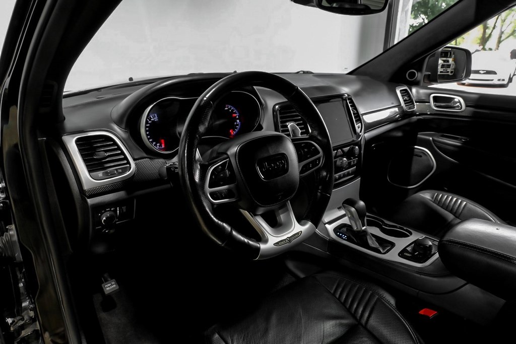 Vehicle image 12 of 41