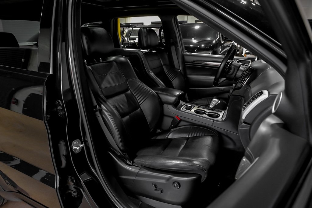 Vehicle image 24 of 41