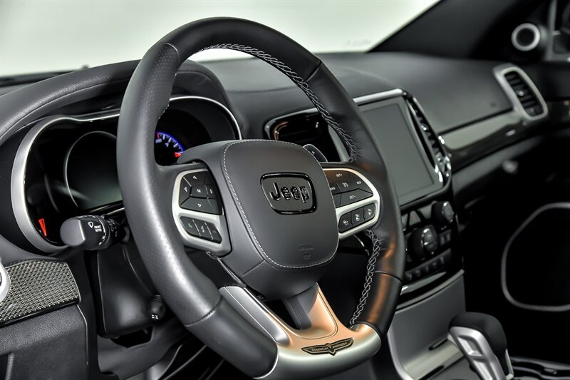 Vehicle image 25 of 46