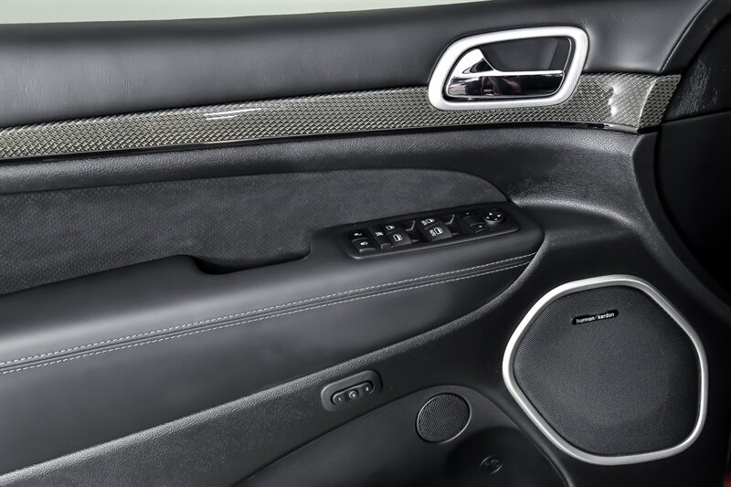 Vehicle image 17 of 46