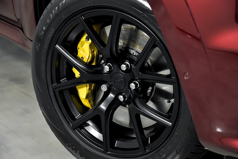Vehicle image 14 of 46