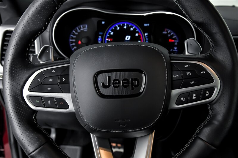 Vehicle image 28 of 46