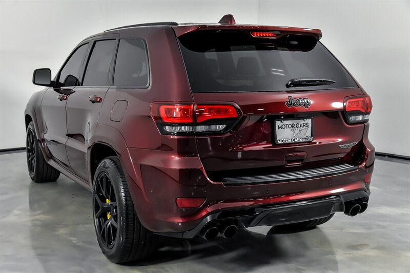 Vehicle image 10 of 46