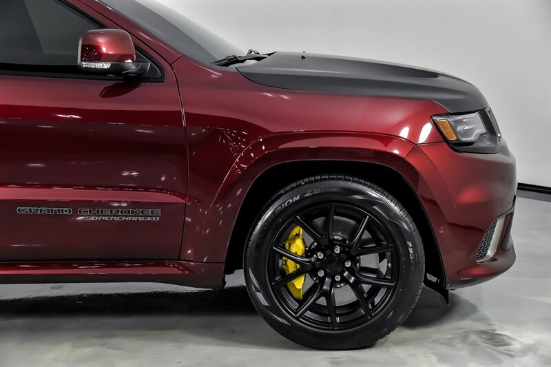 Vehicle image 15 of 46