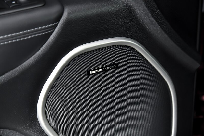 Vehicle image 20 of 46