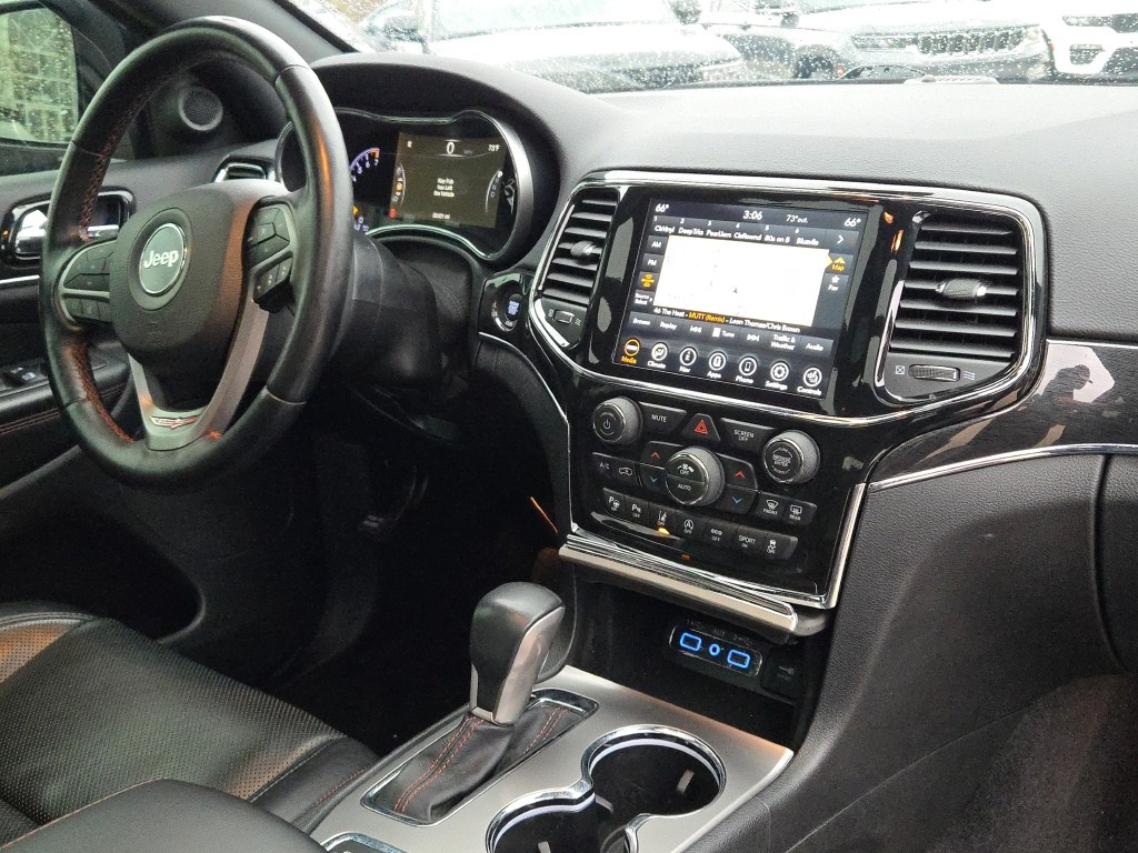 Vehicle image 10 of 37