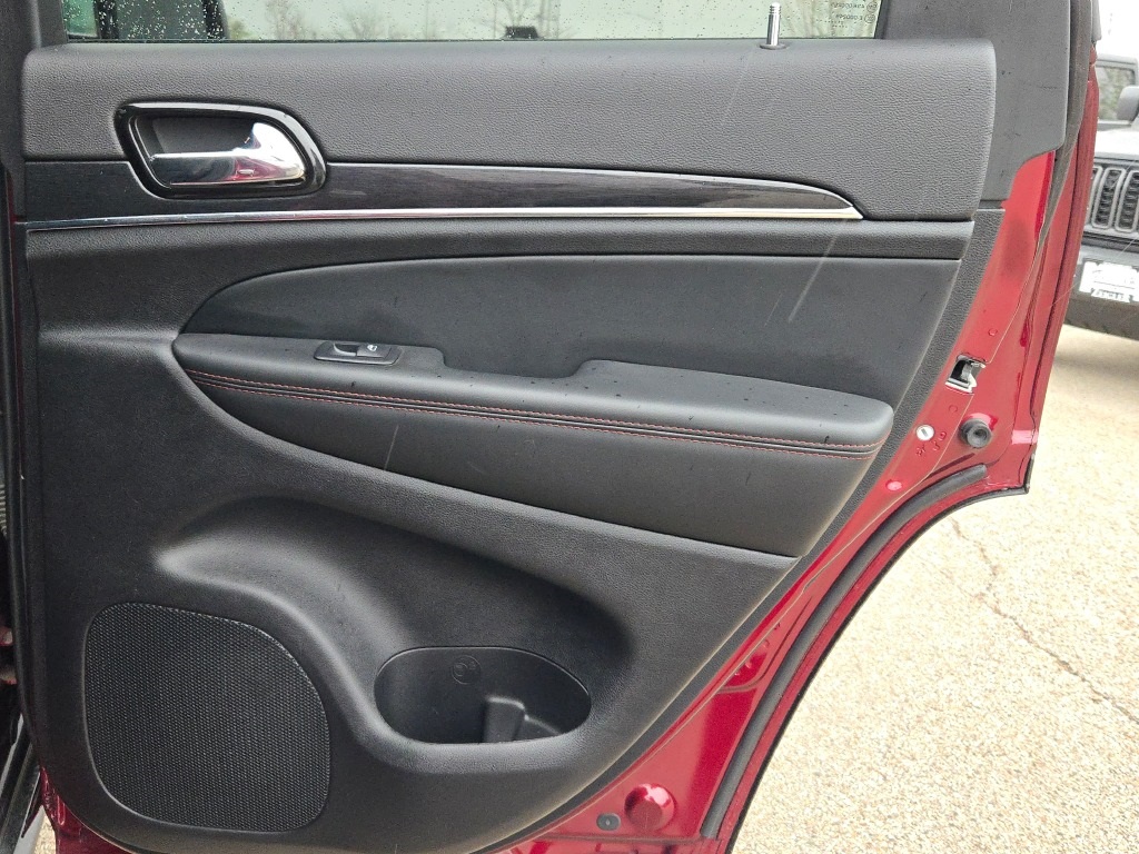 Vehicle image 13 of 37