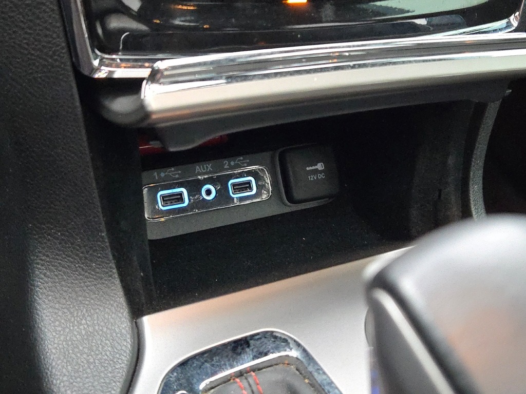 Vehicle image 29 of 37