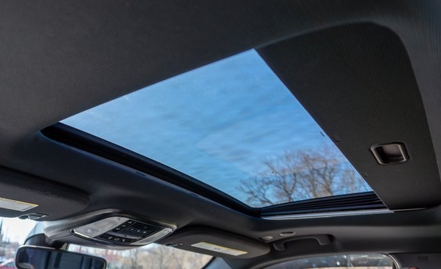 Vehicle image 12 of 33