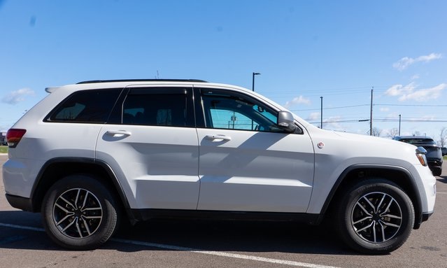Vehicle image 5 of 33