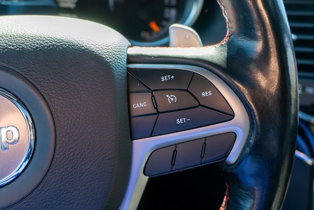 Vehicle image 24 of 33