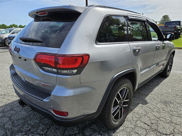 Vehicle image 4 of 33