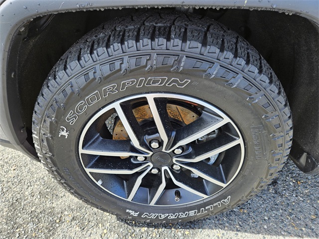 Vehicle image 20 of 33